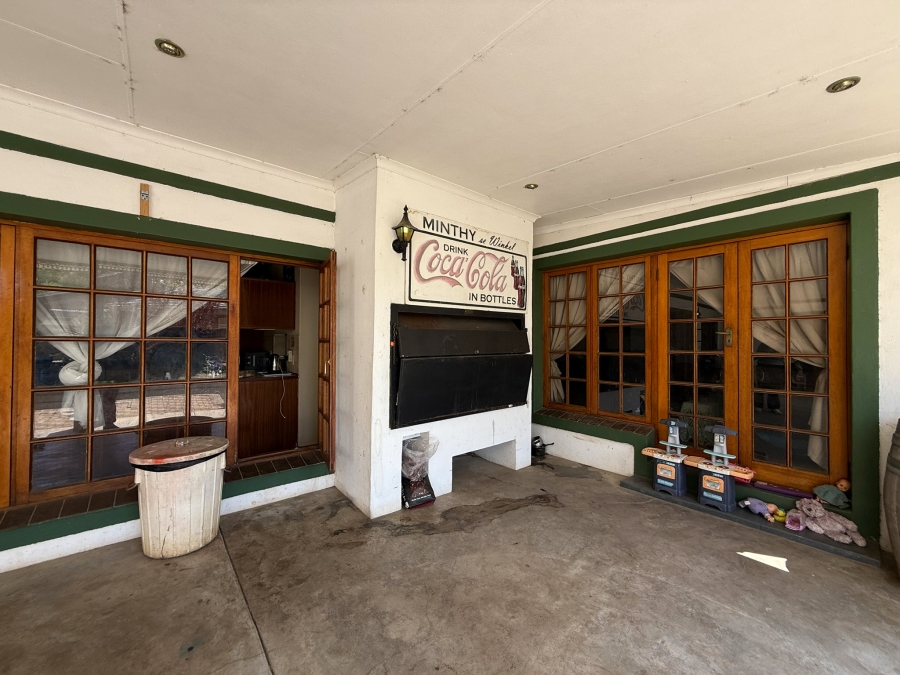 4 Bedroom Property for Sale in Oewersig North West